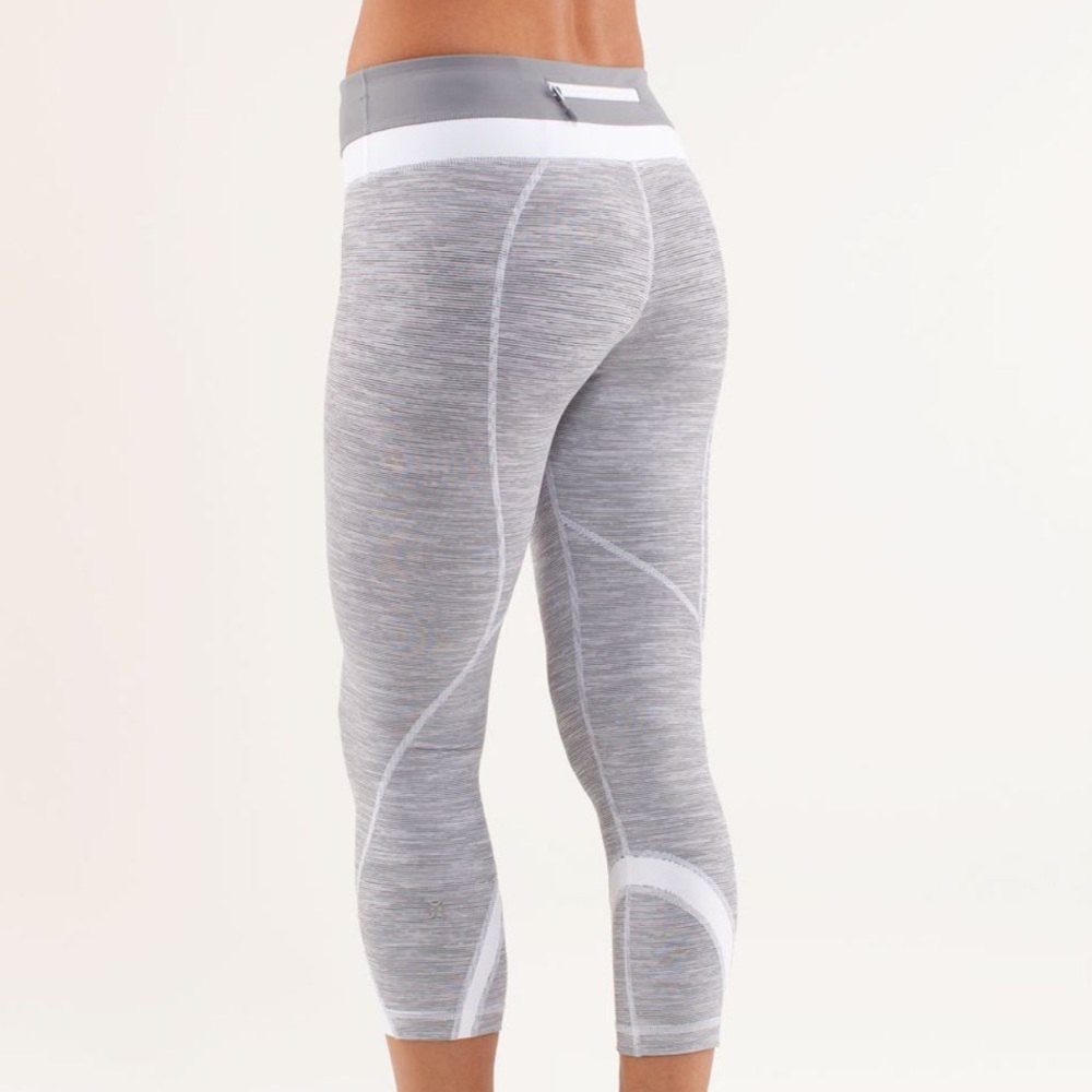 Lululemon Run: Inspire Crop II | Size 6 | GUC
